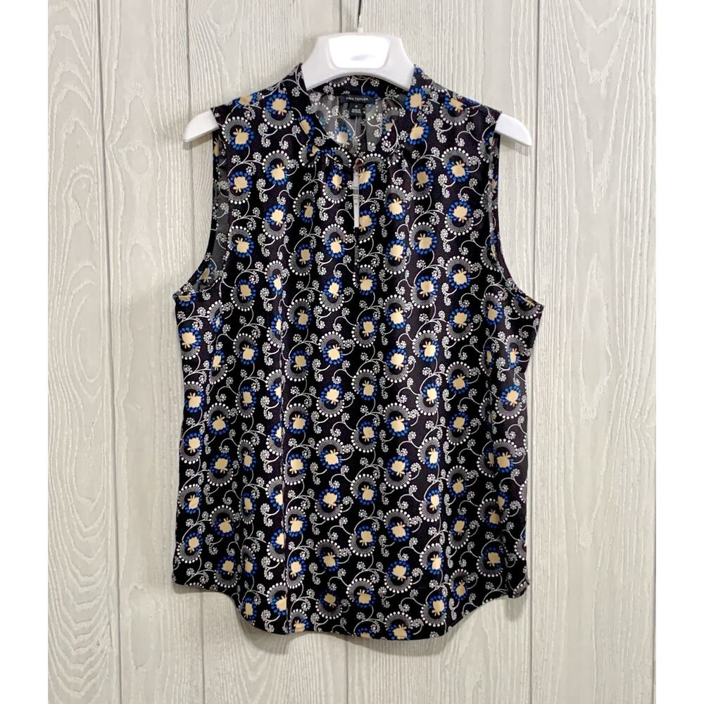 Ann Taylor Black Sleeveless V-Neck Floral Top Medium NWT